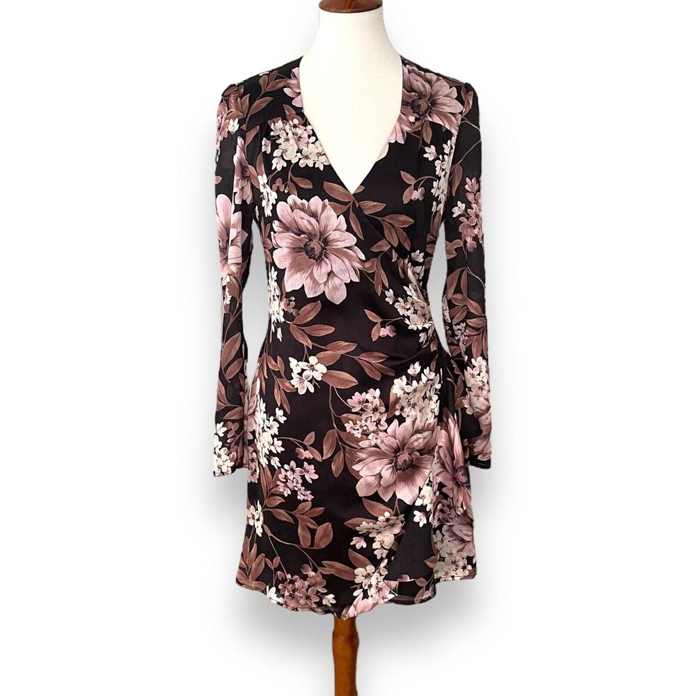 WAYF Black Swan Lace Multicolor Floral Surplice V-Neck Pleated Mini Dress Size S